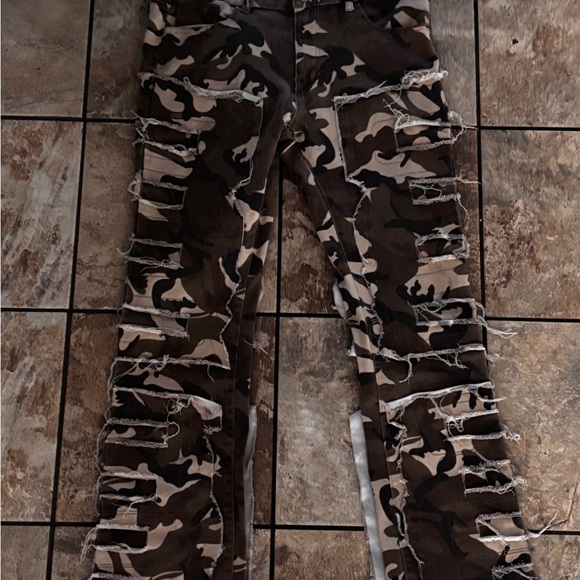 Men's Camouflage Distressed Straight Jeans